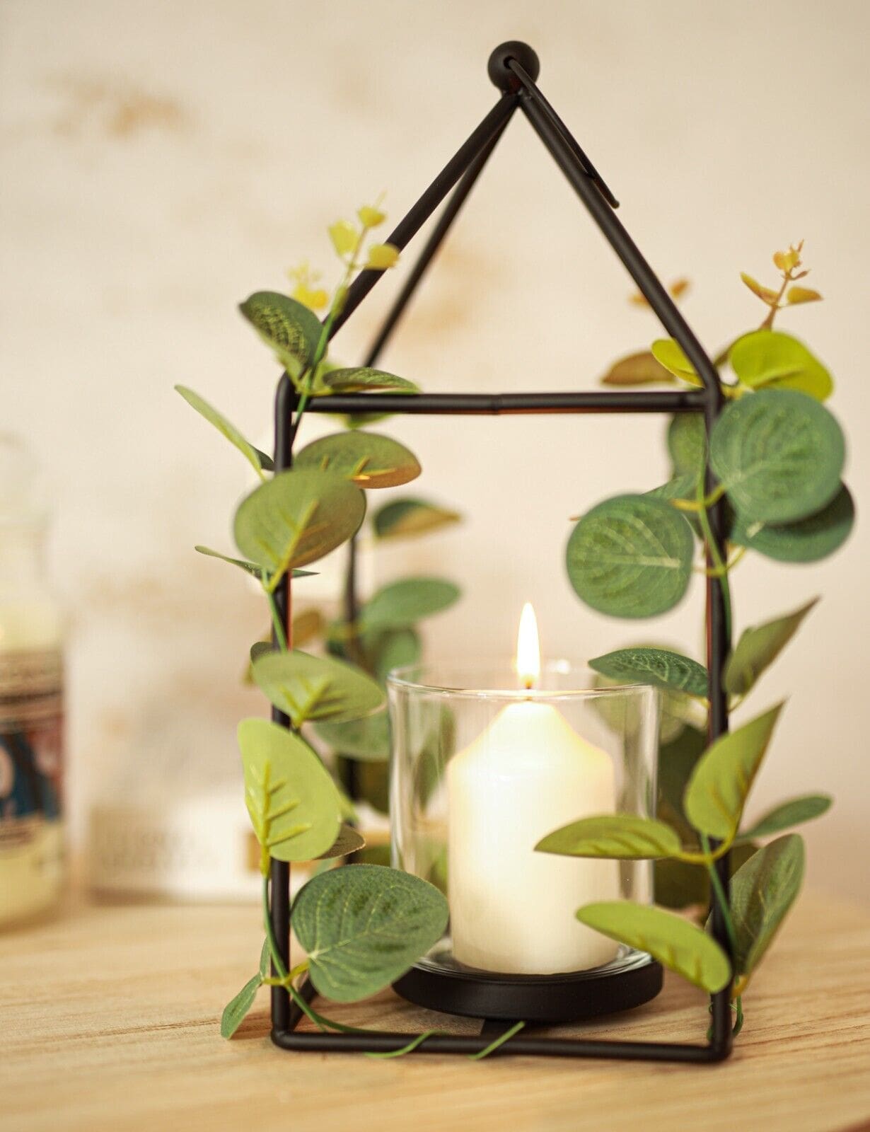 Elevate Your Dining Experience: Stunning Table Centrepieces to Try This Season
