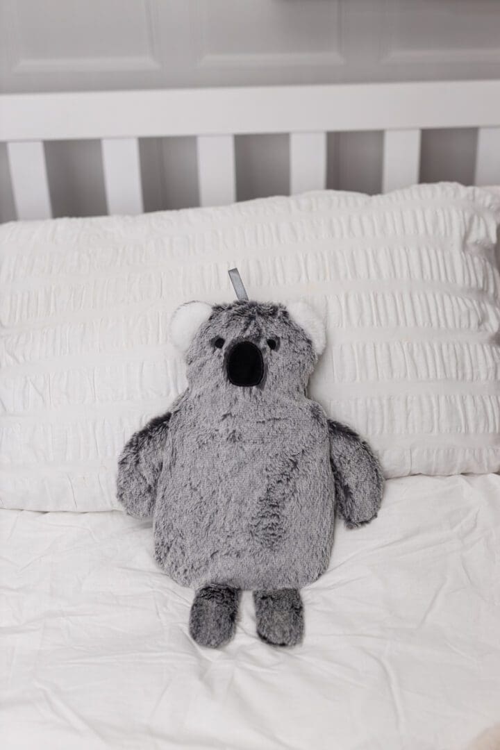 How Long Do Hot Water Bottles Stay Hot? A Comprehensive Guide to Hot Water Bottle Durability