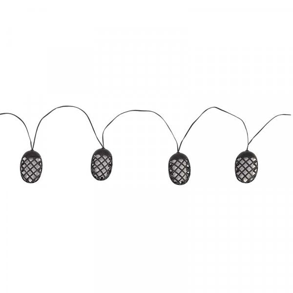 Flame effect solar string lights