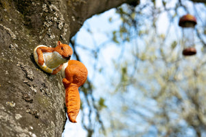 Novelty Red Squirrel Tree Peeker Garden Ornament