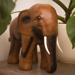 28cm African elephant wood effect resin garden ornament