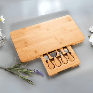 Cheese board and knife set for outdoor dining parties