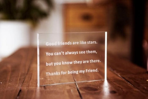 Decorative keepsake plaque for friends and colleagues