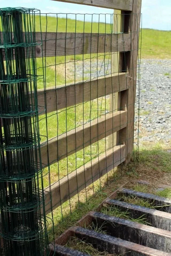 10m x 0.9m PVC coated garden wire mesh
