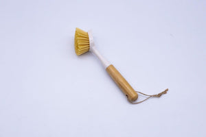 Reusable dish cleaning brush with ergonomic bamboo grip