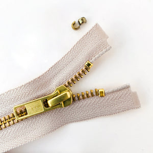 22 Piece Zipper Repair Kit for Jackets, Jeans, Bags & Broken Zip Fixes
