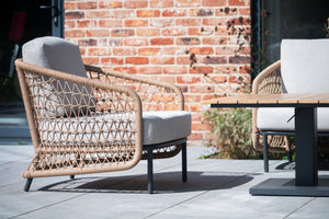 Outdoor dining set with gas lift table