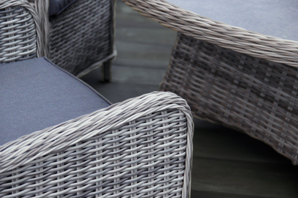 Reclining outdoor dining chairs