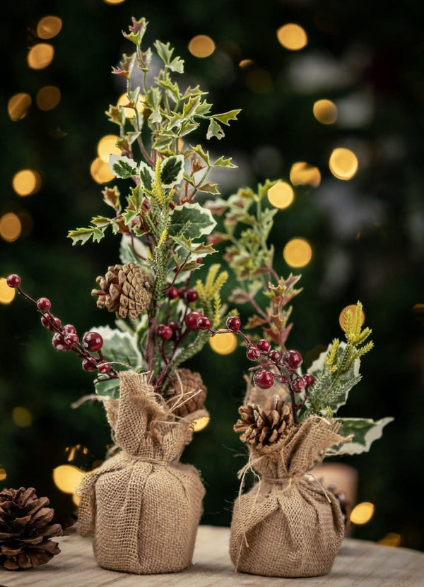 artificial-christmas-tree-with-jute-bags-burlap-sack