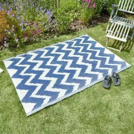 Blue zig zag indoor outdoor rug 120 x 180cm