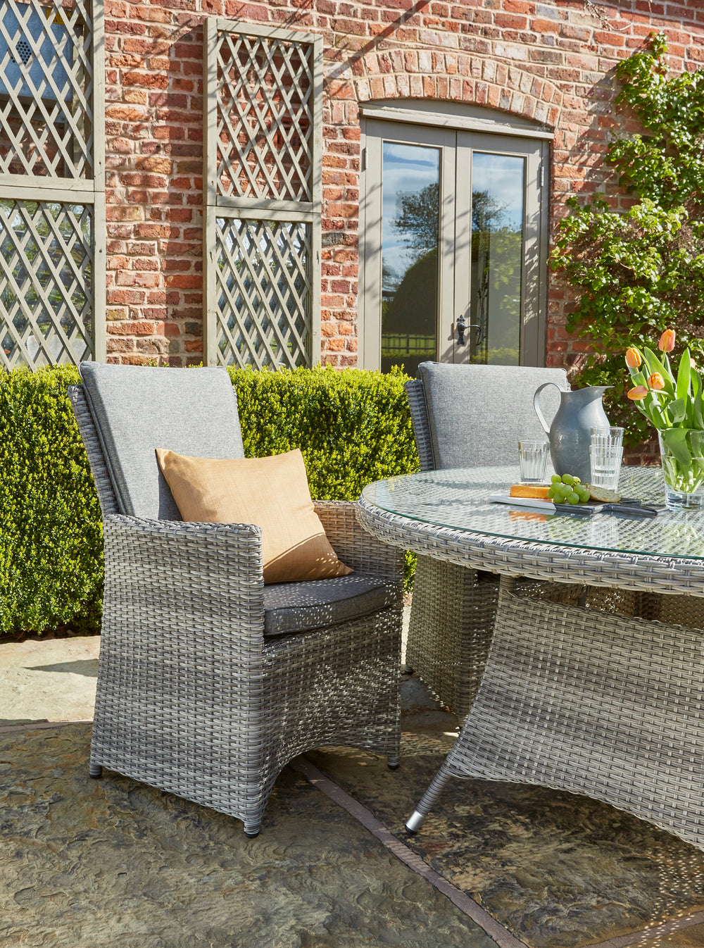 Burnham XL four seat set