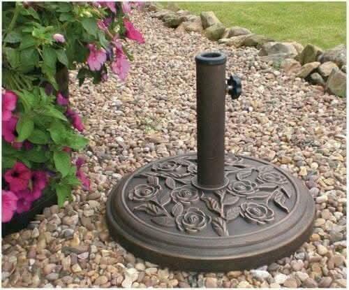 Cast iron effect parasol base for garden umbrellas