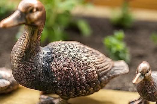 Decorative countryside duck ornaments
