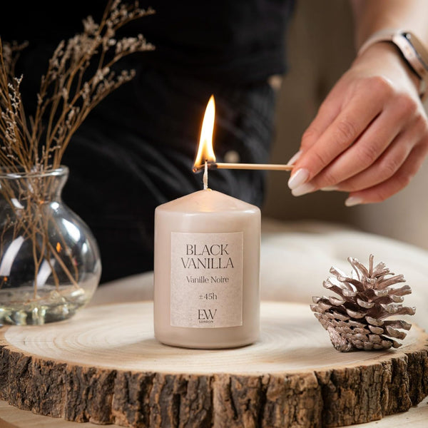 Black vanilla home fragrance candle