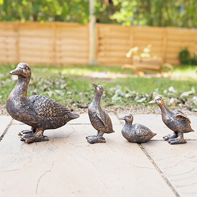 Resin duck family garden ornaments