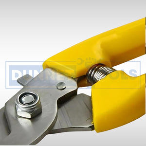 Sharp carbon steel pruning tool for gardeners