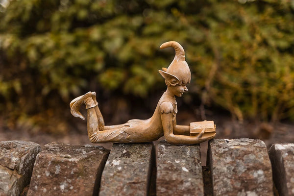 Decorative reading elf figurine