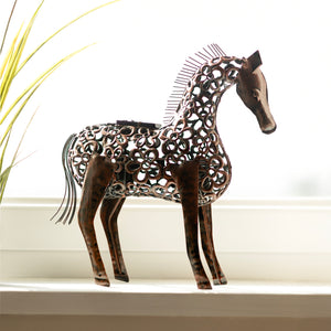 Decorative filigree horse statue for patio and garden décor