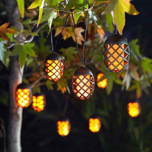 Flame effect solar string lights