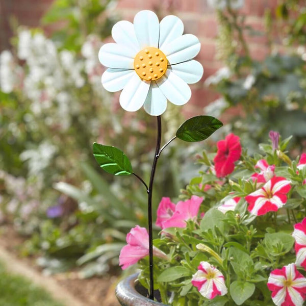 Decorative outdoor flower wind spinner