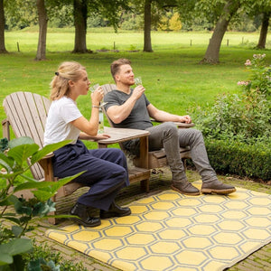 Modern geometric outdoor carpet for patios