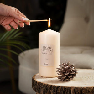 Long burning candle with clean cotton fragrance
