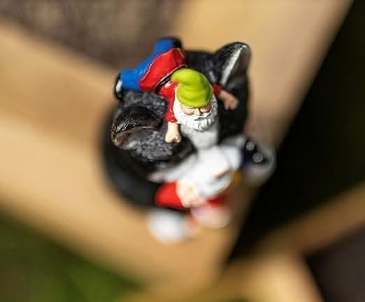 Colourful novelty garden décor for outdoor spaces