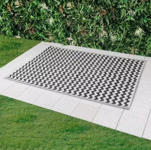 UV resistant polypropylene outdoor rug