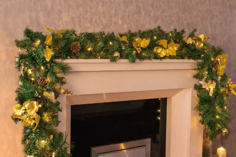 2.7m gold decorated LED Christmas garland