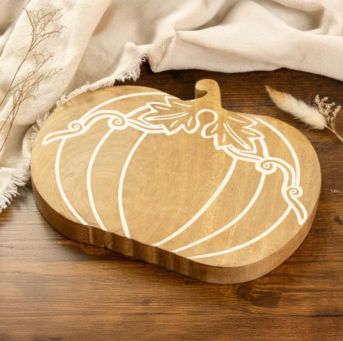 Handmade mango wood pumpkin ornament for autumn decorating