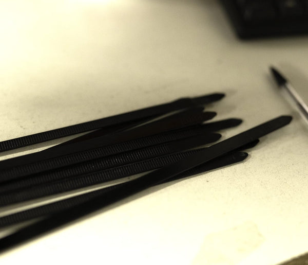 550mm heavy duty cable ties bundle