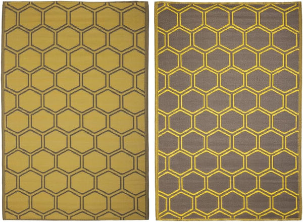 Flat woven polypropylene rug for home and garden