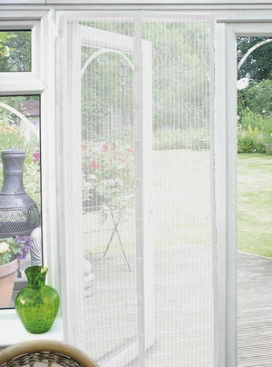 Tool free magnetic insect screen installation
