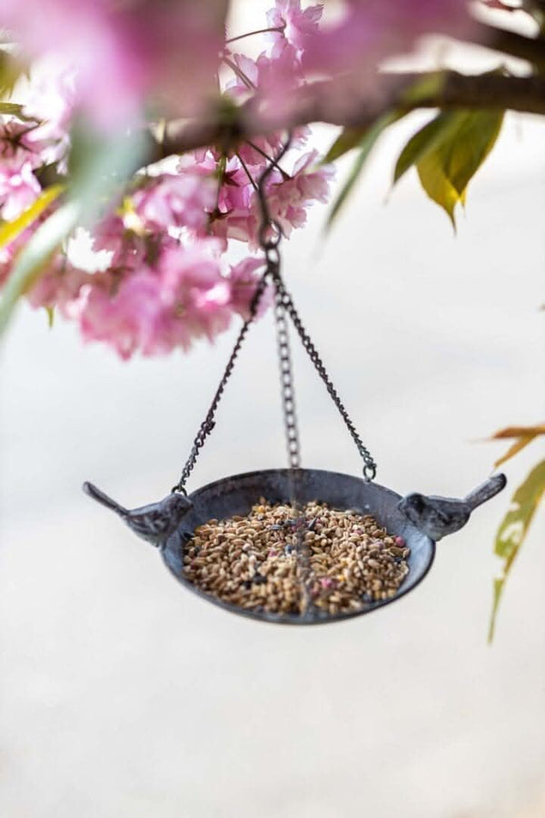 Metal hanging bird feeding tray for patio garden
