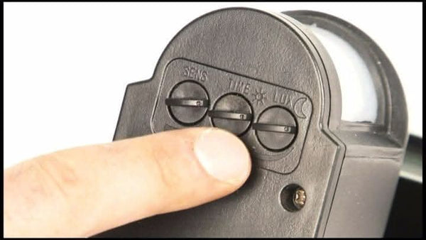 motion-sensor-outdoor-floodlight-for-home-security