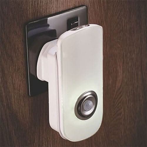 Wireless motion detecting safety light