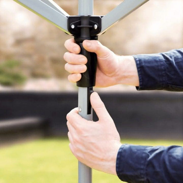 Weatherproof outdoor clothes airer with protective cover