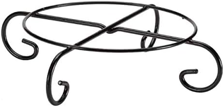 Elevated metal plant holder for improved drainage