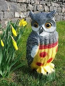 Realistic owl bird deterrent decoy for outdoor garden use