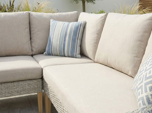 Modern wicker garden lounge set