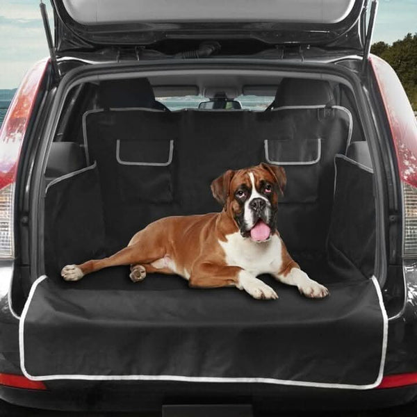 Pet car boot liner with storage pockets