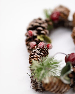 Rustic pinecone heart ornament for Christmas decorating