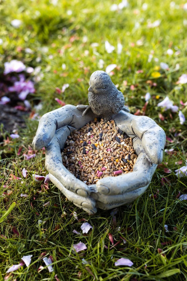 Vintage style bird bath for outdoor garden