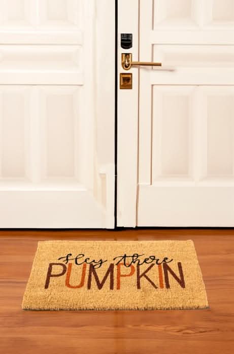 Pumpkin text front door mat