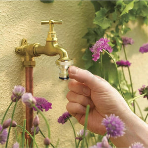 Brass threaded hose fitting for gardens