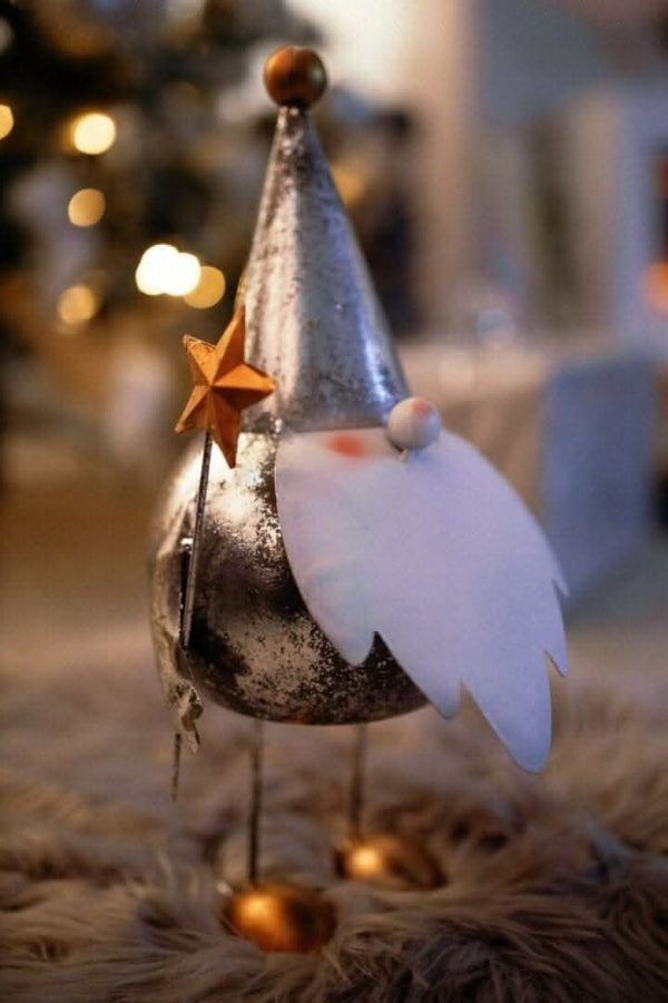 Metal Christmas gonks with silver and gold finish