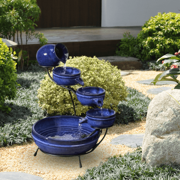 Outdoor solar fountain with three metre panel cable