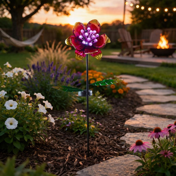 Outdoor solar flower light with layered glass petals
