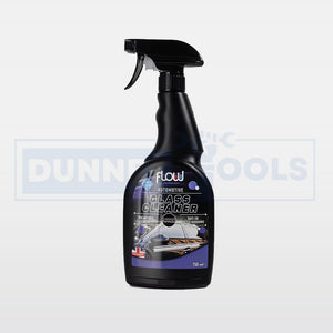 Car detailing glass cleaner spray