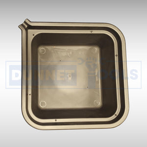 Low profile fluid drain tray positioned under vehicle